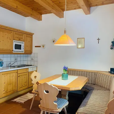 Suekar Apartman *